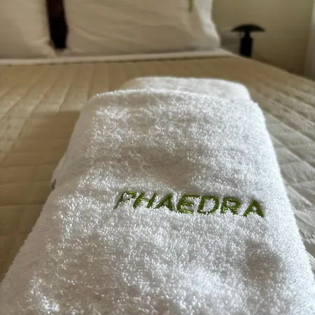 Phaedra Apartament *